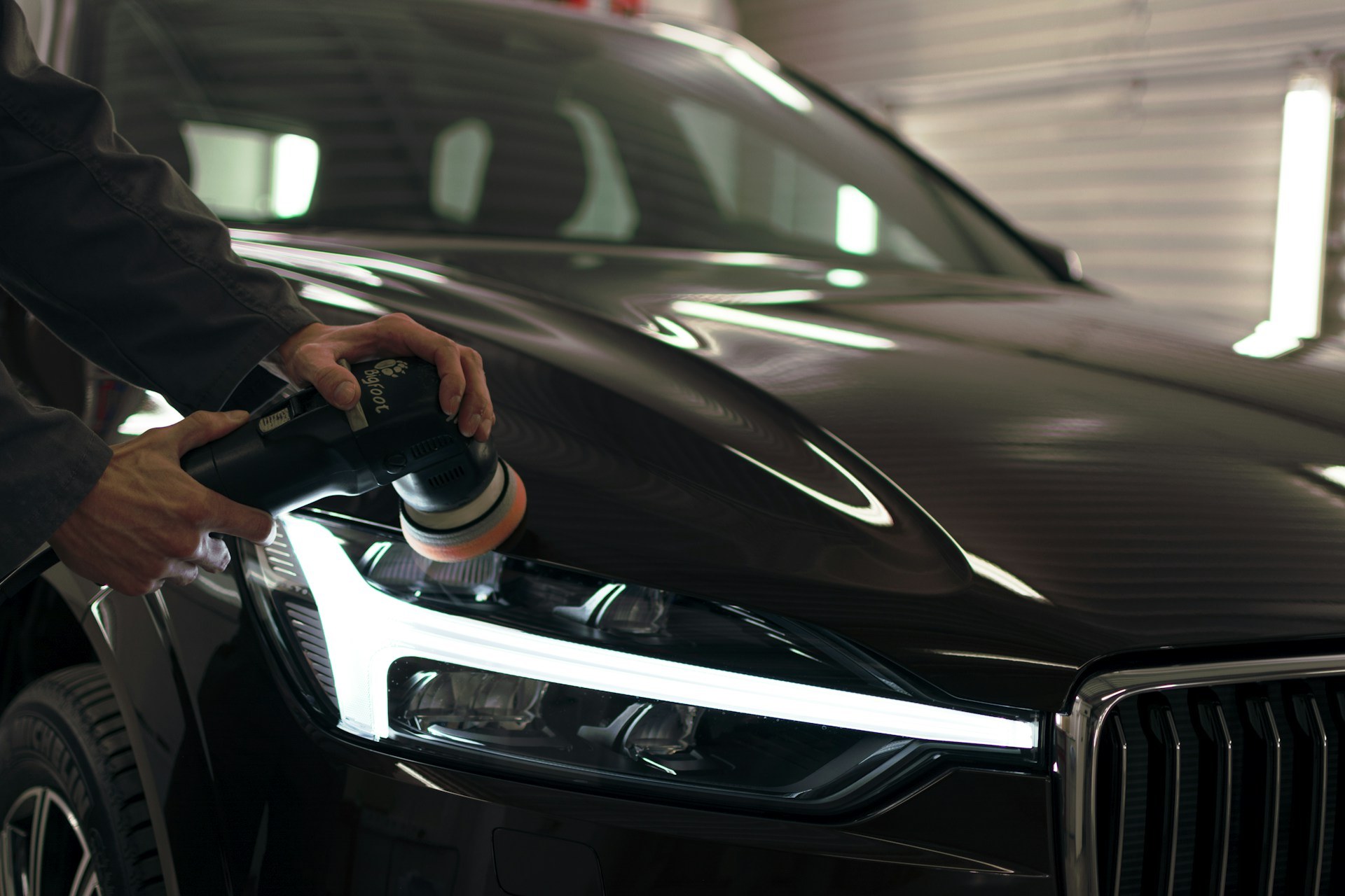 Detailing bay